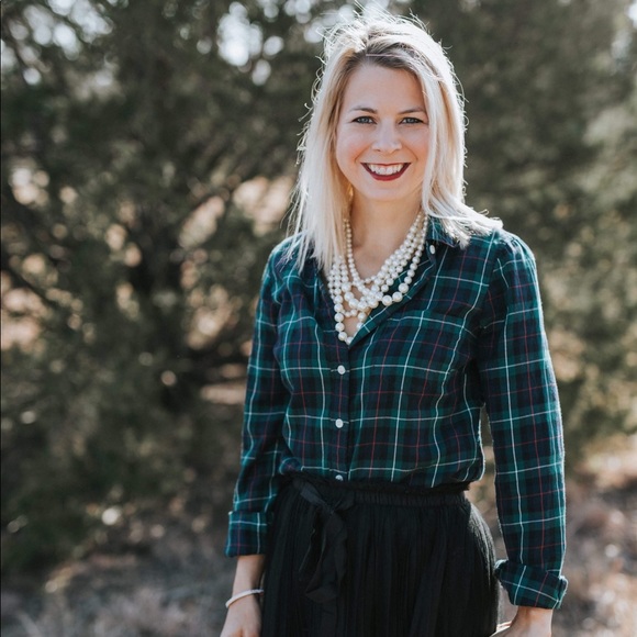 Meet your Posher, Sarah - Picture 1 of 2